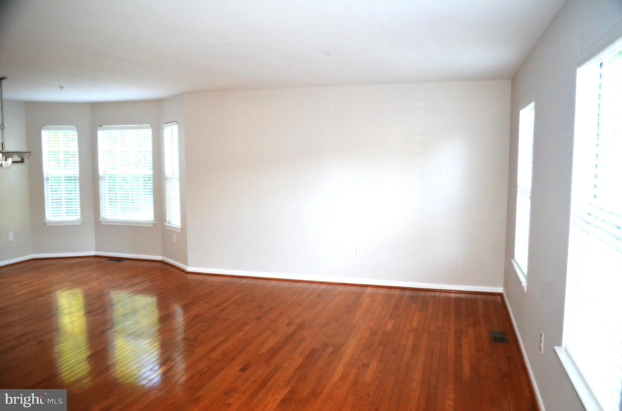 3548 Corn Stream Road Randallstown, MD 21133 - Photo 6 of 25 Living Room