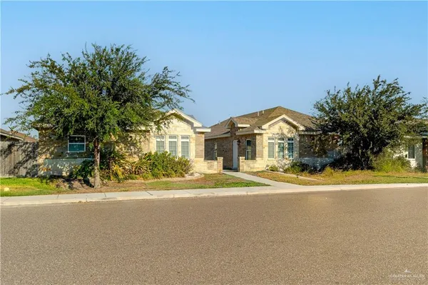 $950 | 412 Teague Avenue, Unit 2, Edinburg, TX 78539