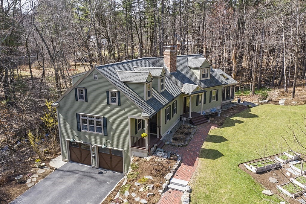 31 Hillside Road Carlisle, MA 01741 - Photo 2 of 40 Gallery Image 2
