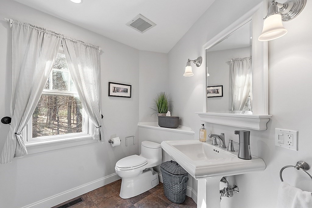 31 Hillside Road Carlisle, MA 01741 - Photo 23 of 40 Gallery Image 23