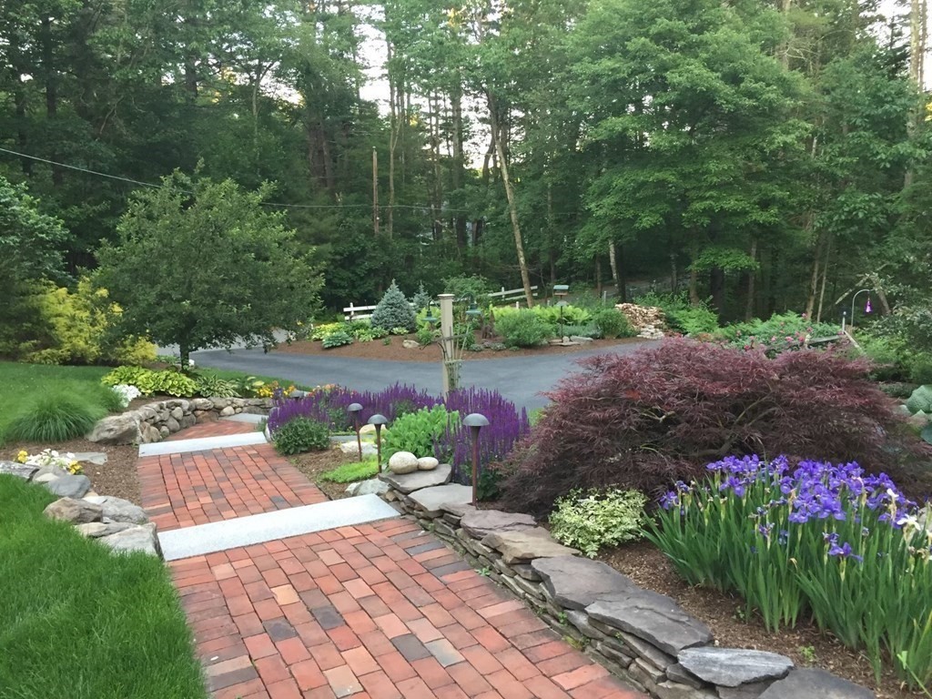 31 Hillside Road Carlisle, MA 01741 - Photo 5 of 40 Gallery Image 5
