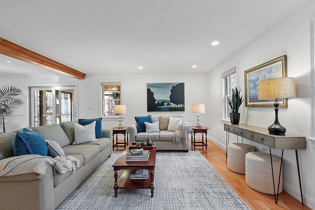 31 Hillside Road Carlisle, MA 01741 - Photo 8 of 40 Gallery Image 8