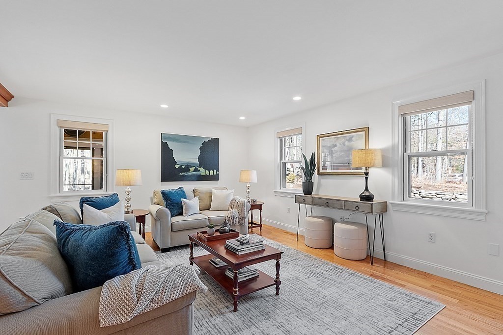 31 Hillside Road Carlisle, MA 01741 - Photo 9 of 40 Gallery Image 9