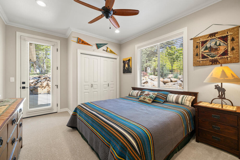 6349 Sanderling Road Klamath Falls, OR 97601 - Photo 29 of 75 Guest Room 1