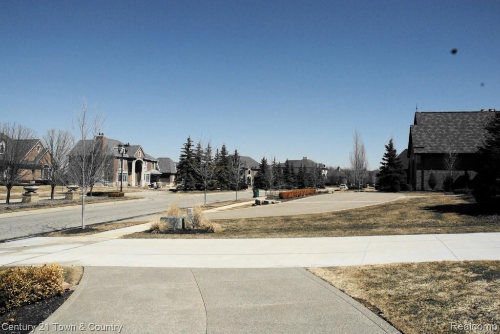 2947 South Addison Circle Rochester, MI 48306 - Photo 50 of 54 Street View