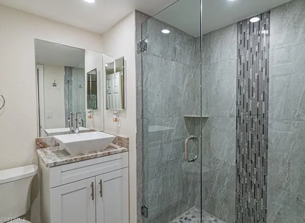 $1,900 | 2562 Kings Lake Boulevard, Naples, FL 34112