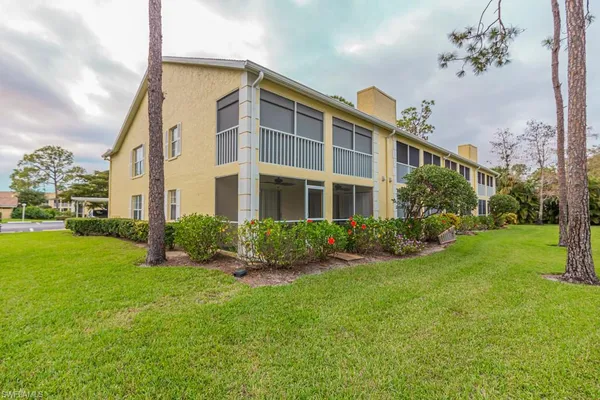 $1,900 | 2562 Kings Lake Boulevard, Naples, FL 34112