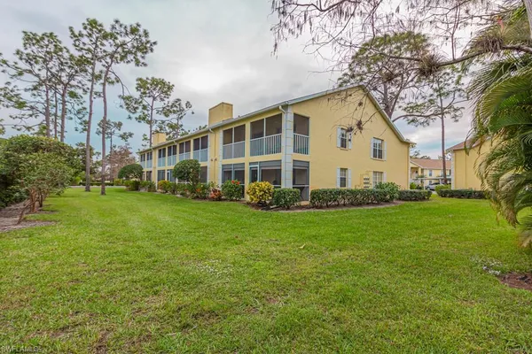 $1,900 | 2562 Kings Lake Boulevard, Naples, FL 34112