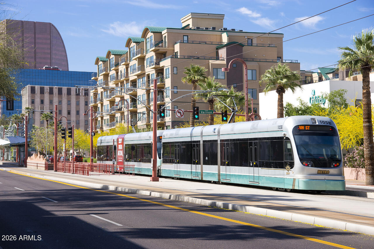 200 West Portland Street, Unit 1113 Phoenix, AZ 85003 - Photo 79 of 85 a view of a building with a street