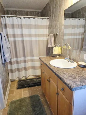 $320,000 | 1501 Lake Drive West, Okeechobee, FL 34974