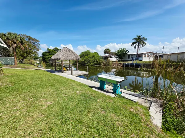 $320,000 | 1501 Lake Drive West, Okeechobee, FL 34974