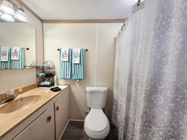 $320,000 | 1501 Lake Drive West, Okeechobee, FL 34974