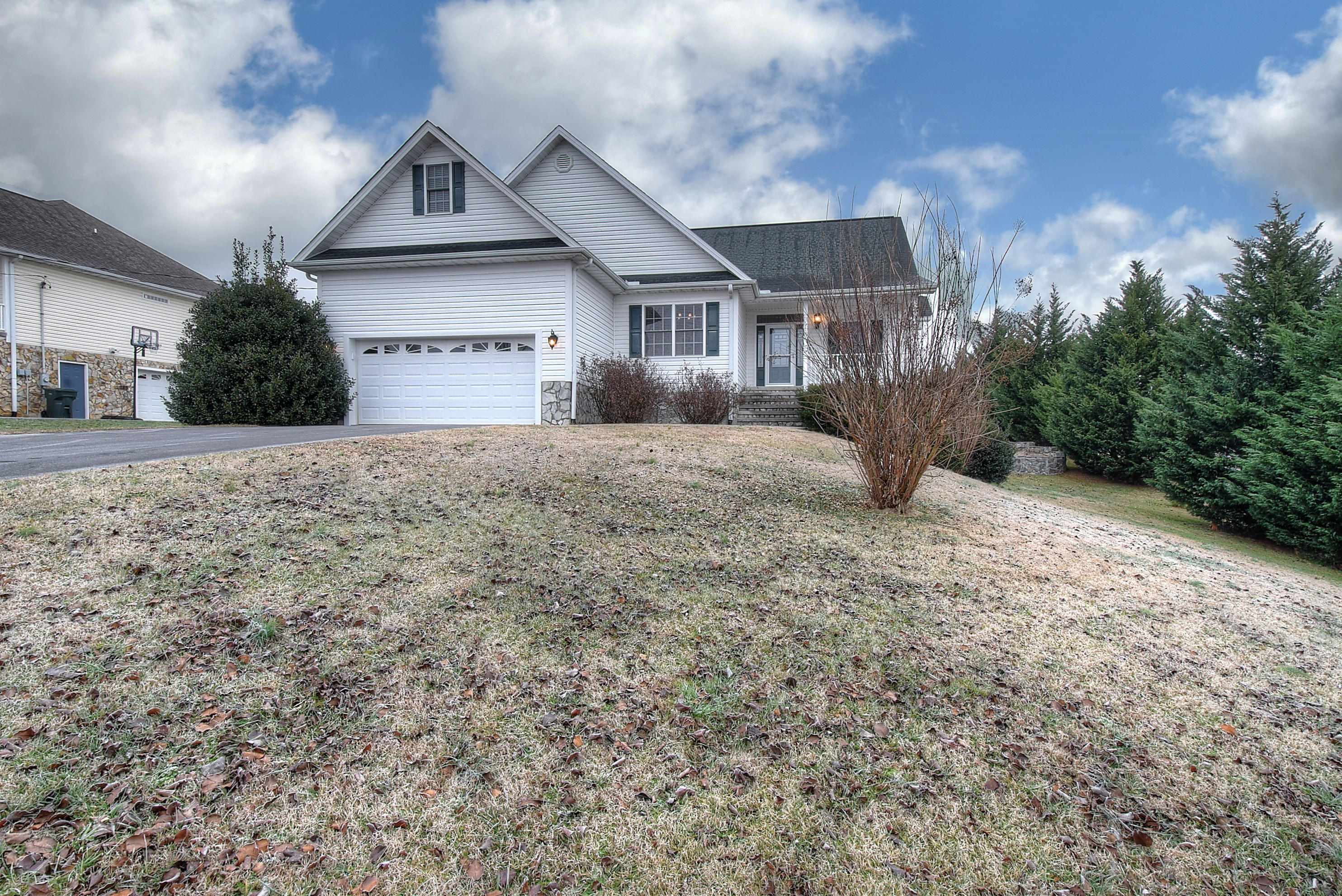 299 Sand Ridge Circle Jonesborough, TN 37659 - Photo 2 of 43 DSC_0007_8_9_1 (1)