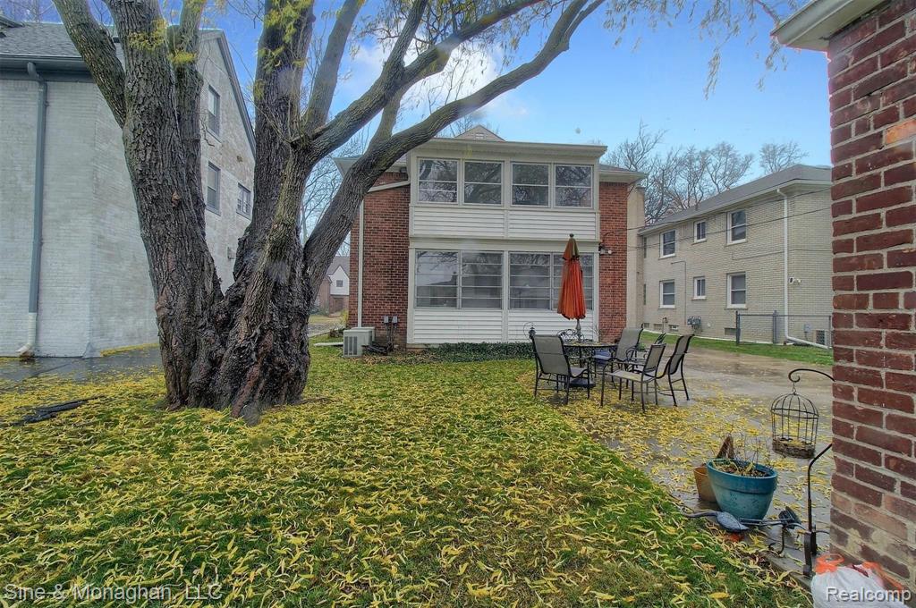 950 Harcourt Road Grosse Pointe Park, MI 48230 - Photo 25 of 30