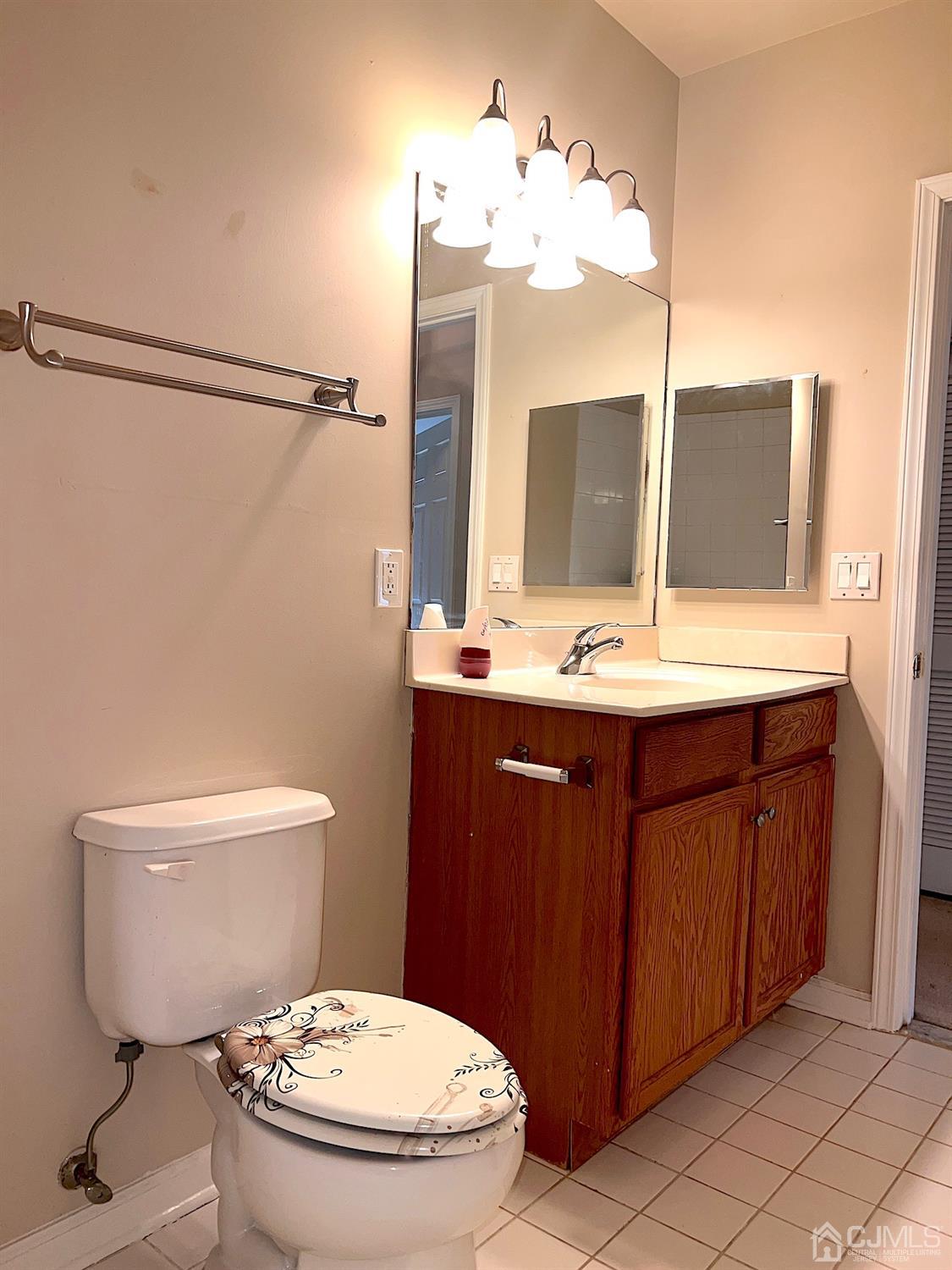 368 Rector Street, Unit 317 Perth Amboy, NJ 08861 - Photo 9 of 25 Main Bathroom: another angle view of the bathroom.
