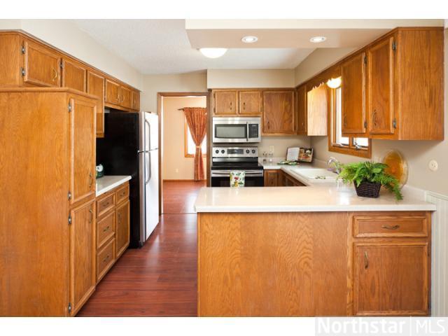 3415 Chandler Road Shoreview, MN 55126 - Photo 3 of 18 Gallery Image 3
