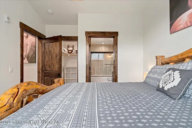 $670,000 | 8537 South 1000 West, Victor, ID 83455