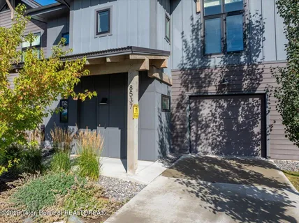 $670,000 | 8537 South 1000 West, Victor, ID 83455