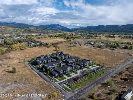 $670,000 | 8537 South 1000 West, Victor, ID 83455