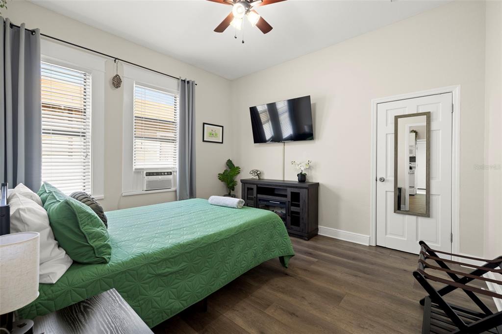 2526 West Union Street Tampa, FL 33607 - Photo 22 of 34