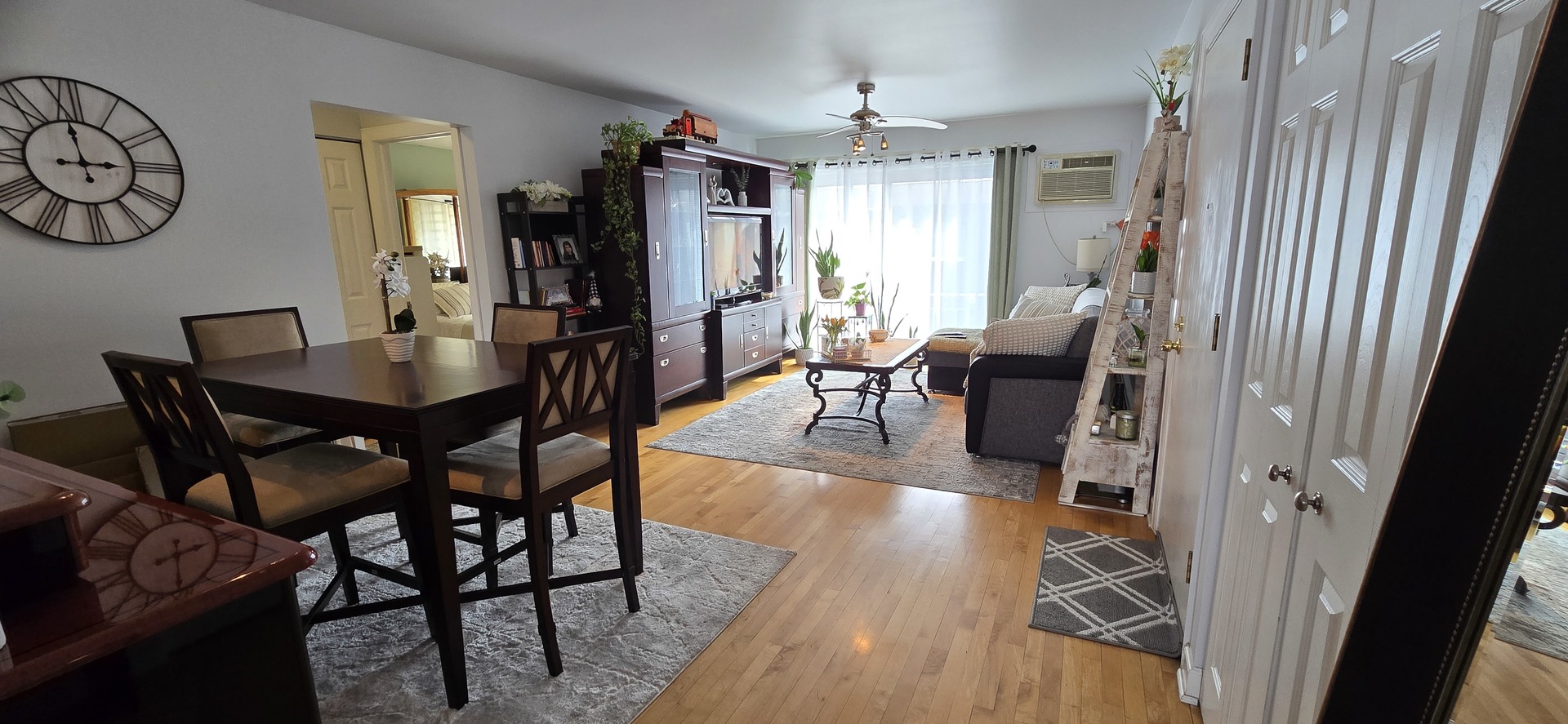 10467 Dearlove Road, Unit 6 Glenview, IL 60025 - Photo 2 of 19