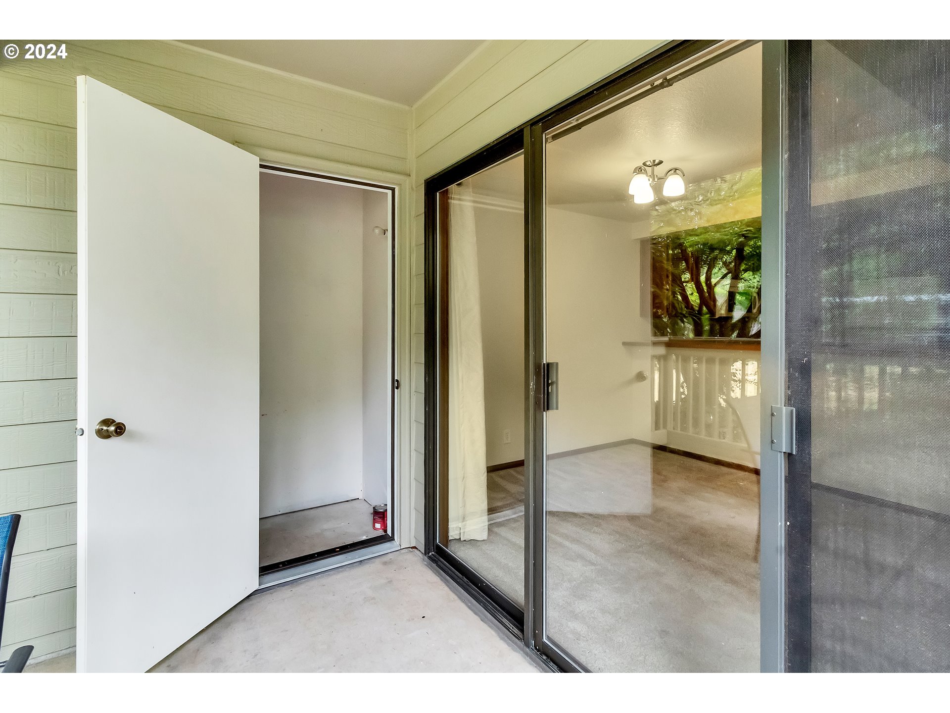 2051 Lake Isle Terrace Eugene, OR 97401 - Photo 24 of 36 a view of a bathroom with a glass door