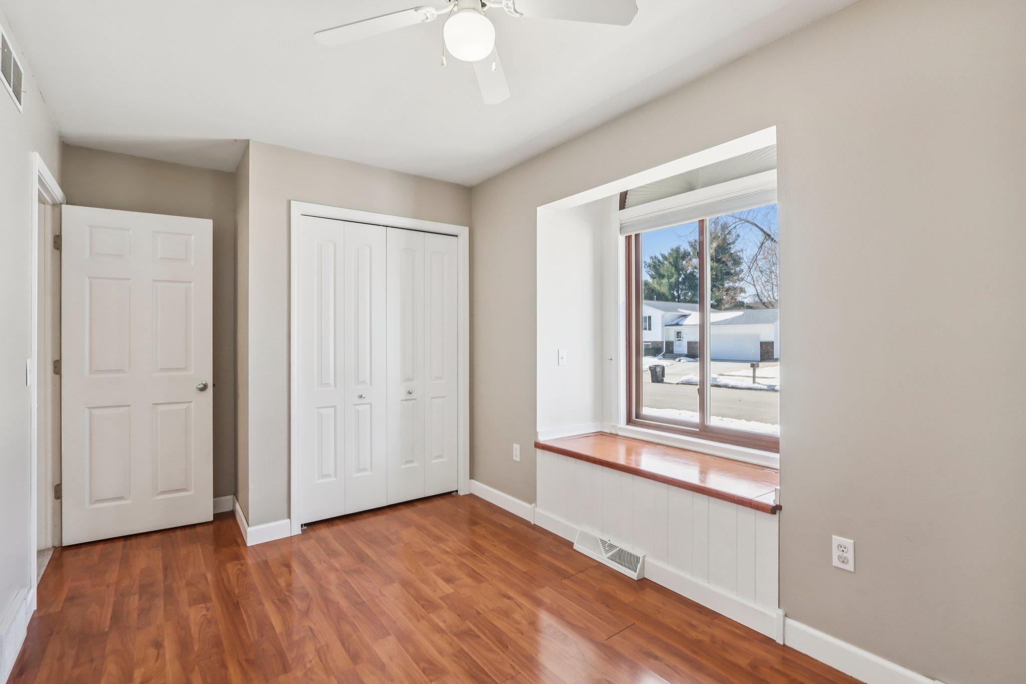 1008 Eric Lane Waunakee, WI 53597 - Photo 14 of 39
