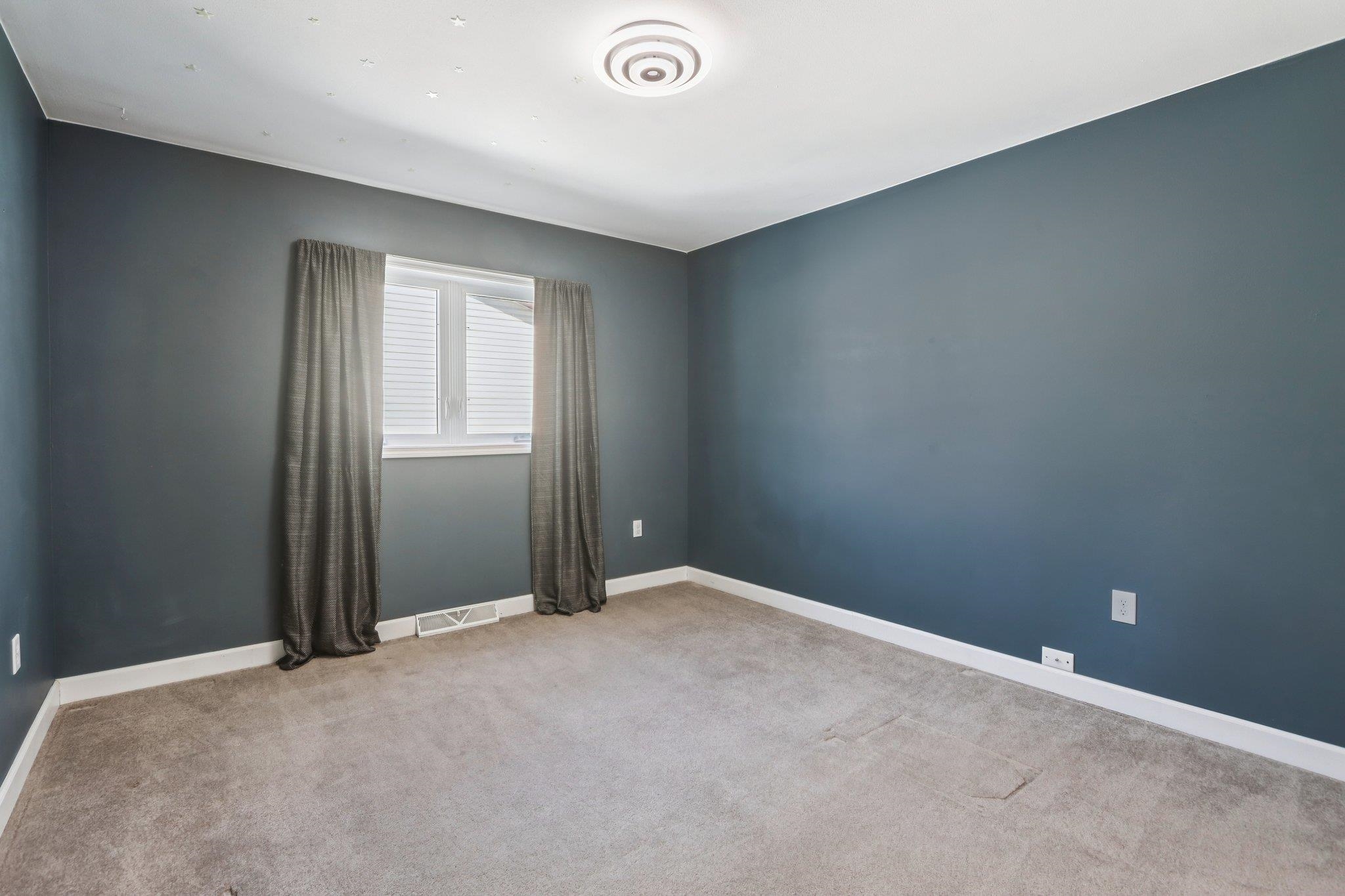 1008 Eric Lane Waunakee, WI 53597 - Photo 17 of 39