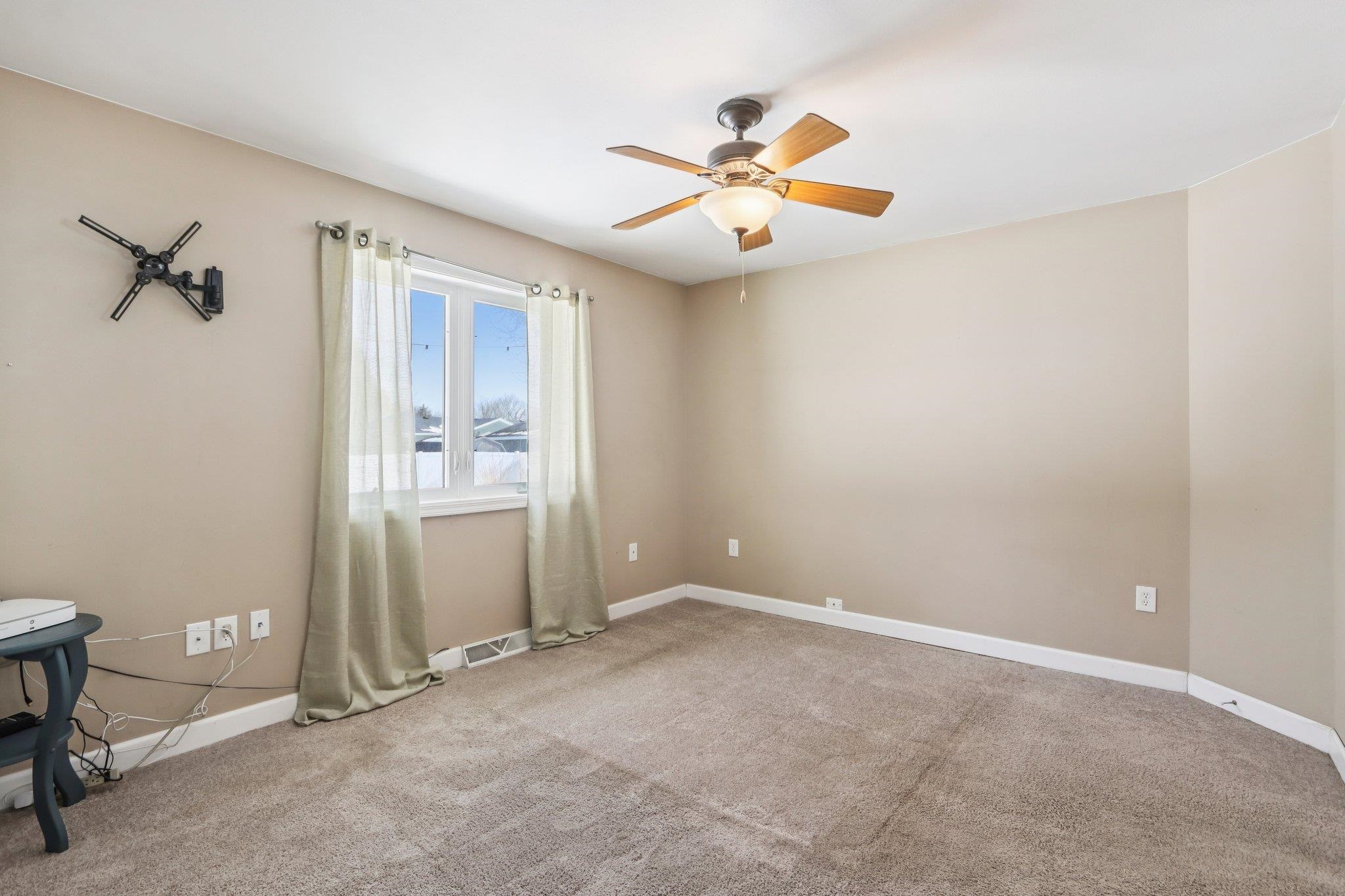 1008 Eric Lane Waunakee, WI 53597 - Photo 22 of 39