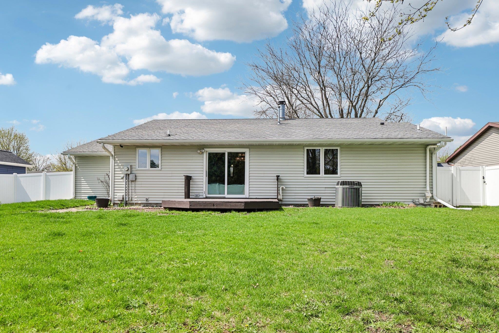 1008 Eric Lane Waunakee, WI 53597 - Photo 34 of 35