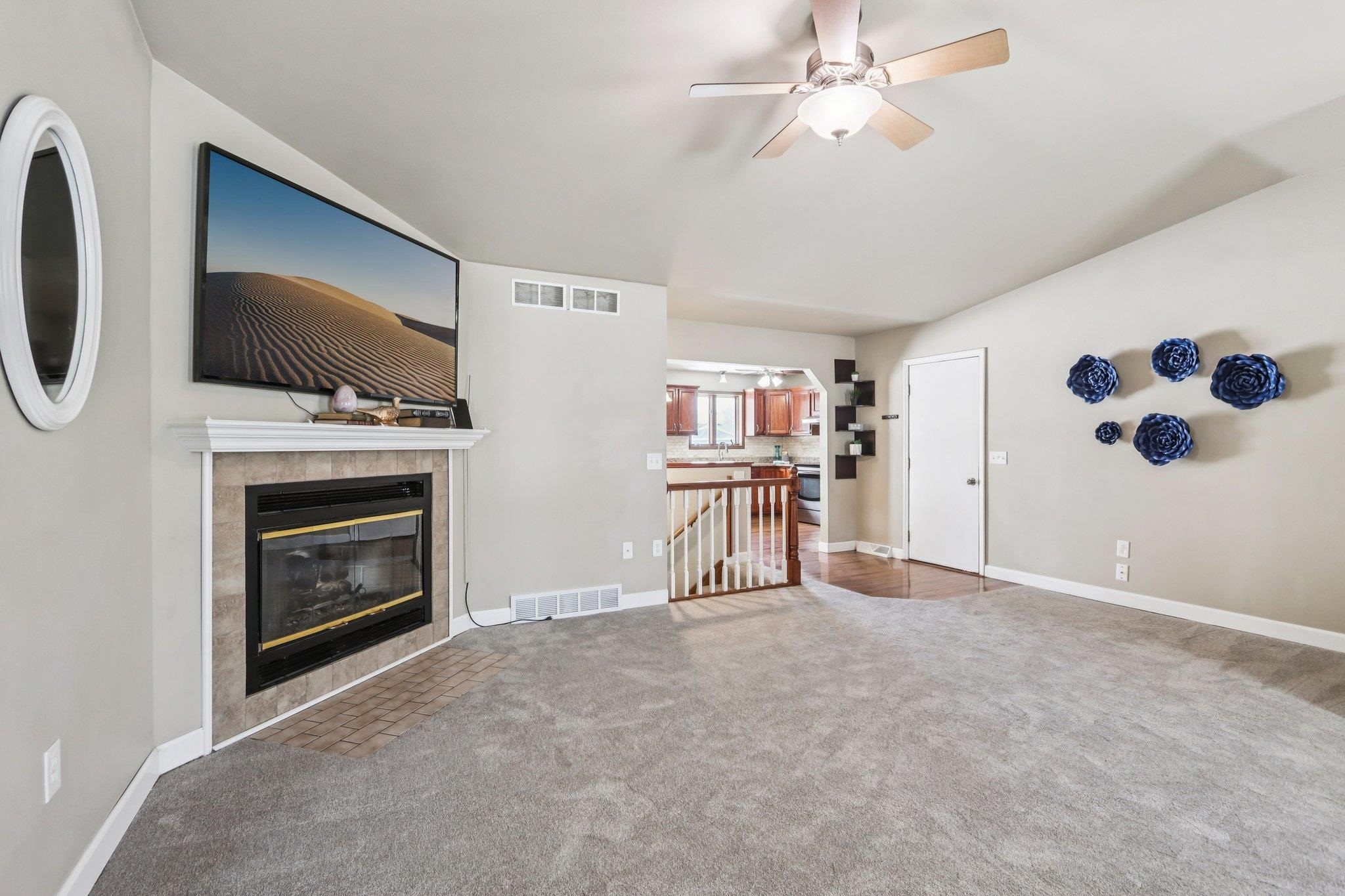 1008 Eric Lane Waunakee, WI 53597 - Photo 4 of 39