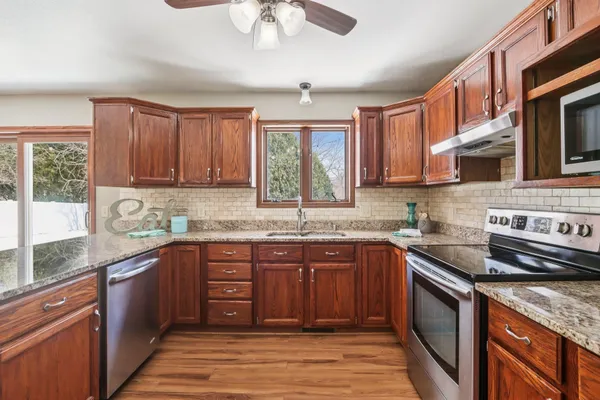 $525,000 | 1008 Eric Lane, Waunakee, WI 53597