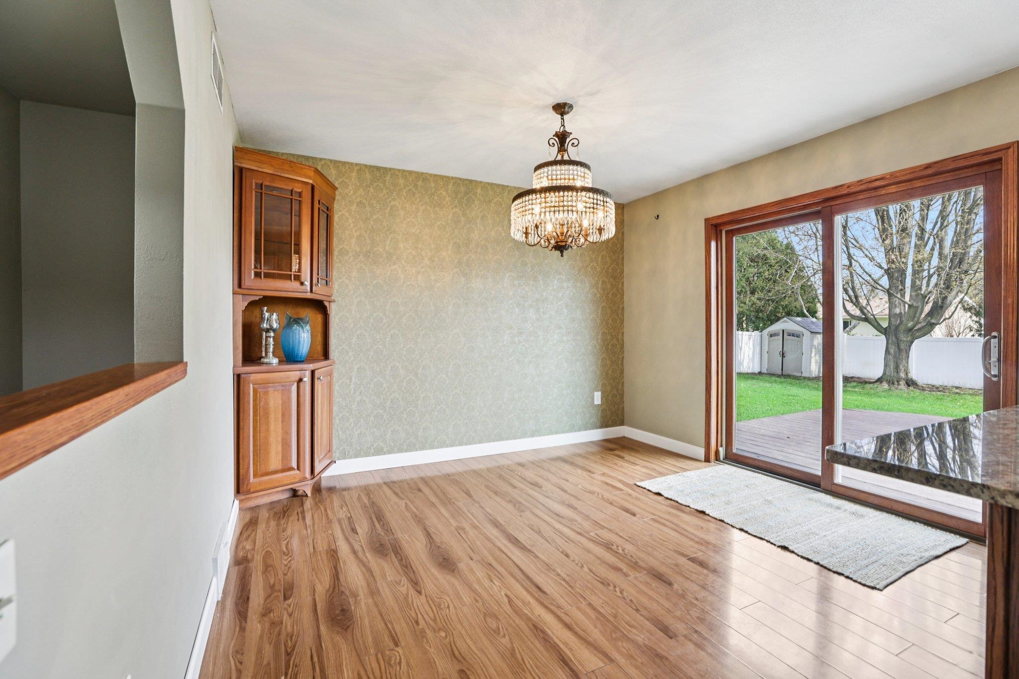 1008 Eric Lane Waunakee, WI 53597 - Photo 10 of 35