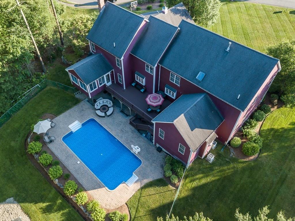 19 Mohawk Road Raynham, MA 02767 - Photo 3 of 30 Gallery Image 3