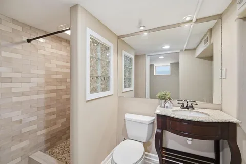 $325,000 | 13218 West 96th Street, Lenexa, KS 66215