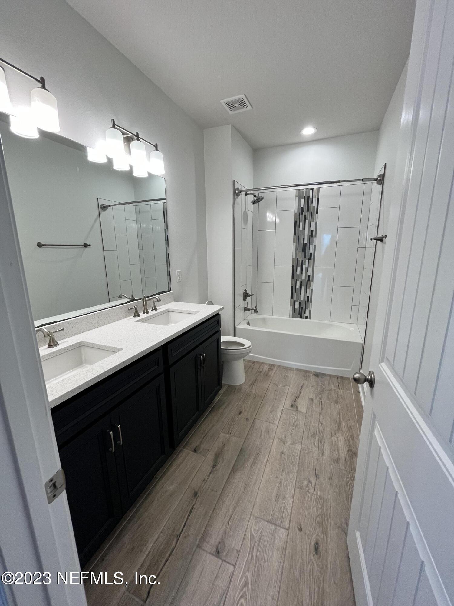 855 Flach Drive St. Johns, FL 32259 - Photo 20 of 23 Hall Bath