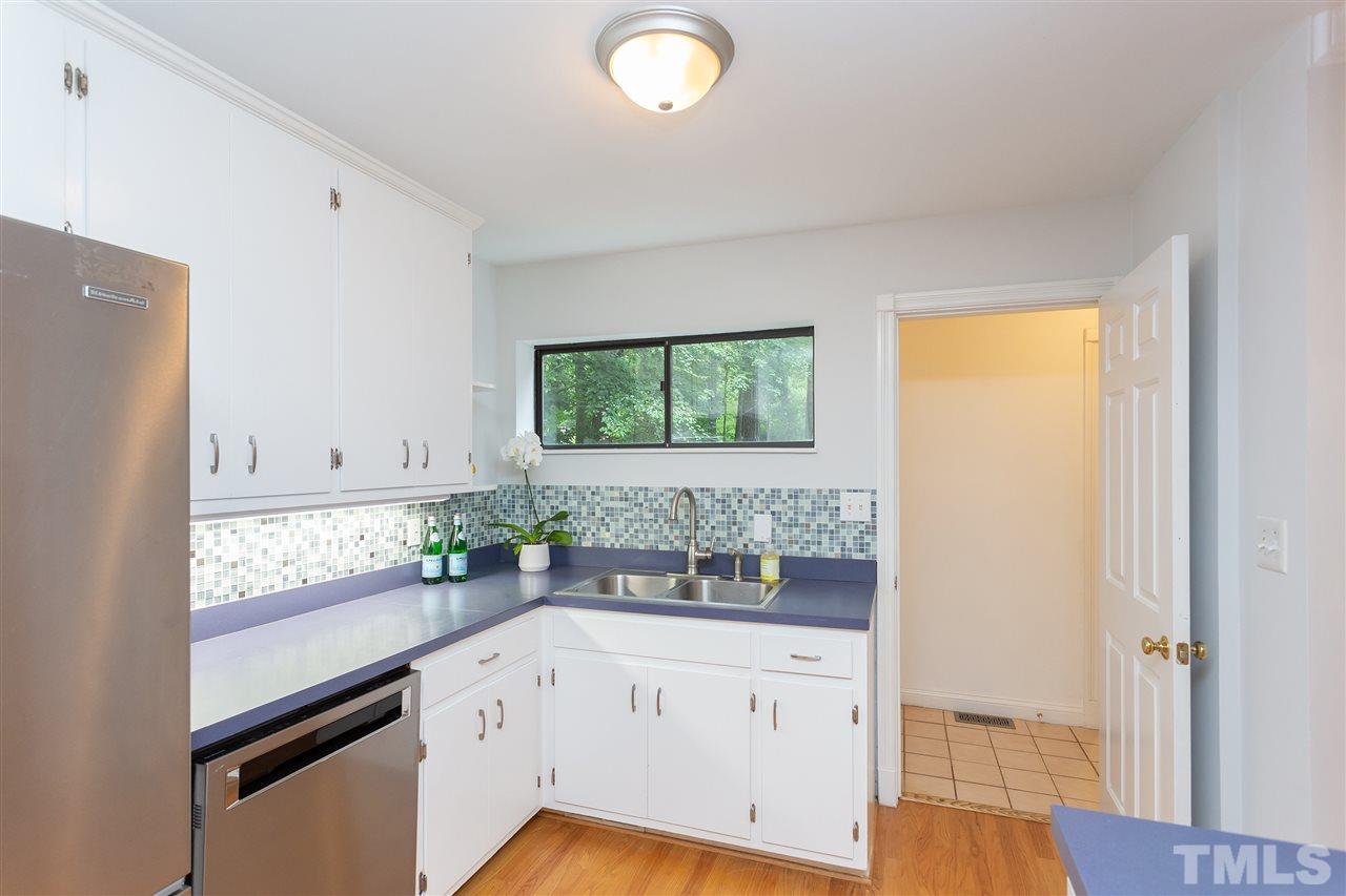 109 Spring Valley Road Carrboro, NC 27510 - Photo 4 of 30 Gallery Image 4