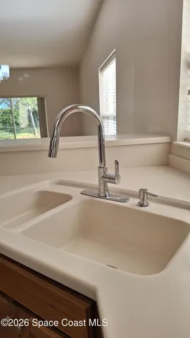 a close view of sink and tap