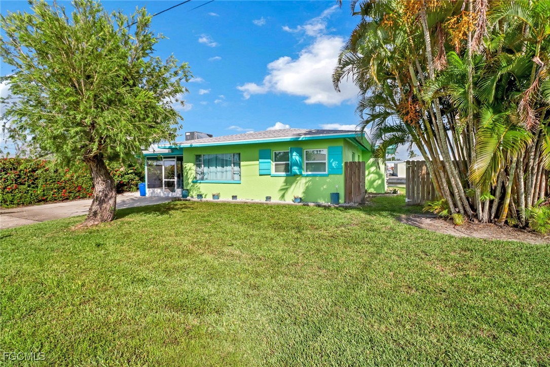 2567 Cay Cove Matlacha, FL 33993 - Photo 1 of 26