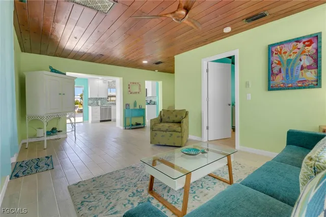 $3,900 | 2567 Cay Cove, Matlacha, FL 33993