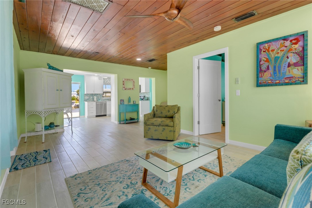 2567 Cay Cove Matlacha, FL 33993 - Photo 11 of 26