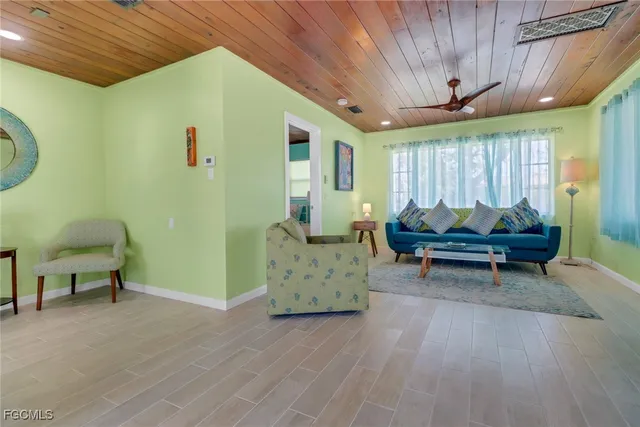 $3,900 | 2567 Cay Cove, Matlacha, FL 33993