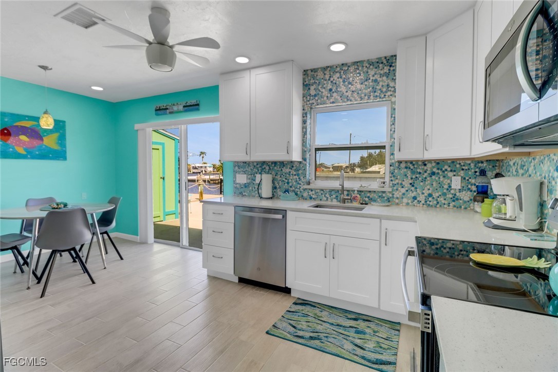 2567 Cay Cove Matlacha, FL 33993 - Photo 17 of 26