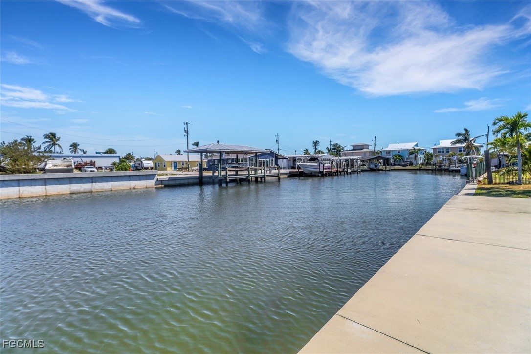 2567 Cay Cove Matlacha, FL 33993 - Photo 6 of 26