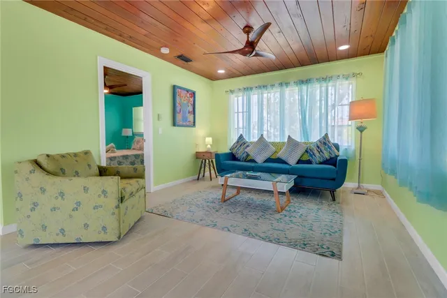 $3,900 | 2567 Cay Cove, Matlacha, FL 33993