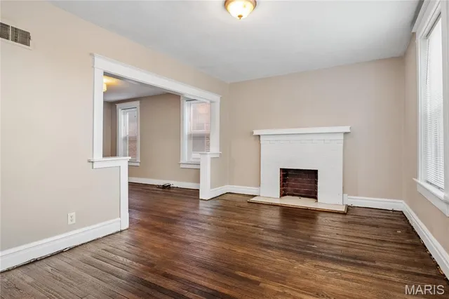 $325,000 | 5007 Goethe Avenue, St. Louis, MO 63109