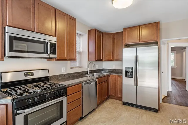 $325,000 | 5007 Goethe Avenue, St. Louis, MO 63109