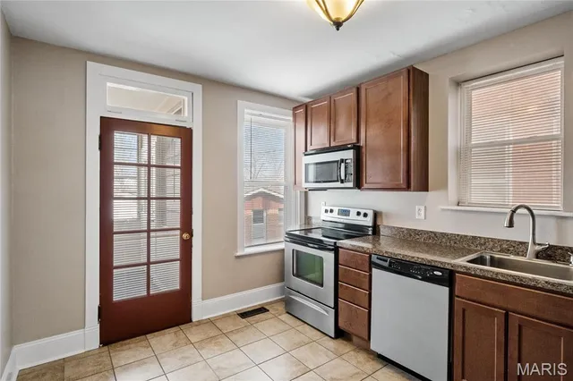 $325,000 | 5007 Goethe Avenue, St. Louis, MO 63109