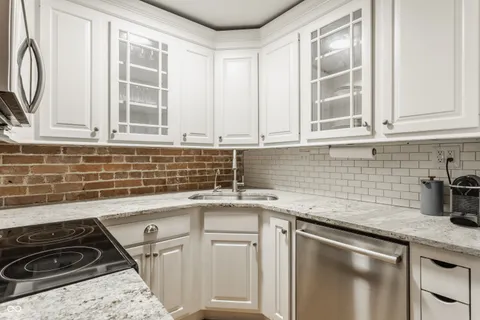 $279,000 | 927 Noble Street, Unit 12, Indianapolis, IN 46203