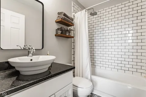 $279,000 | 927 Noble Street, Unit 12, Indianapolis, IN 46203